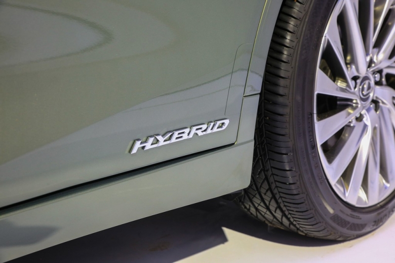 trai nghiem lexus phong cach song va cong nghe hybrid tien tien