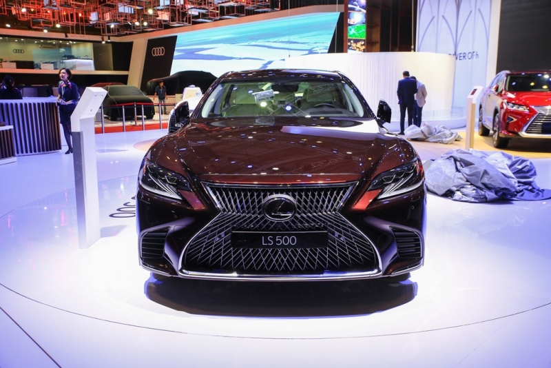 trai nghiem lexus phong cach song va cong nghe hybrid tien tien