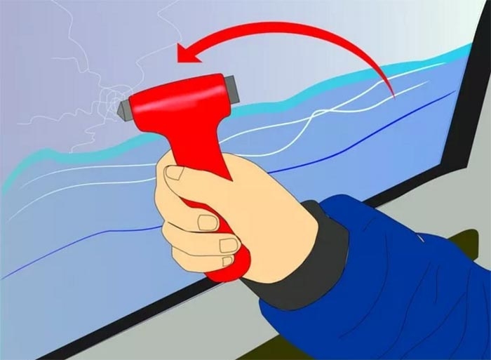 Làm sao để thoát hiểm khi ô tô rơi xuống nước? lam sao de thoat hiem khi o to roi xuong nuoc