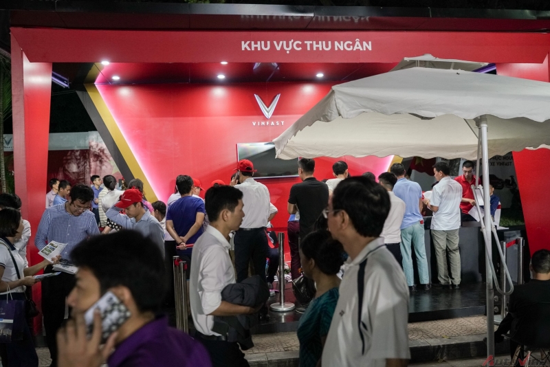 chum anh ve con sot vinfast tai ha noi