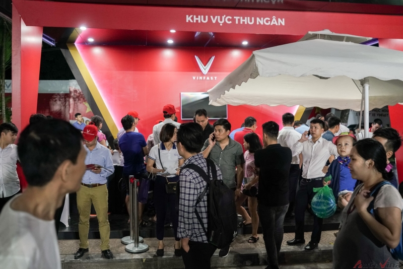 chum anh ve con sot vinfast tai ha noi