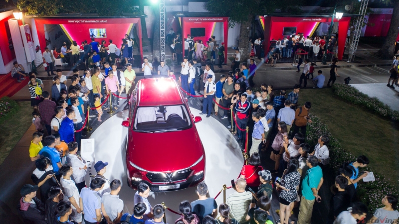 chum anh ve con sot vinfast tai ha noi