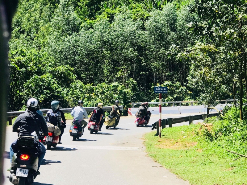 Bộ sưu tập xe cổ của rapper Đinh Tiến Đạt khiến dân chơi thèm khát