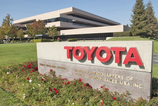 Toyota bị phạt tiền kỷ lục vì gian lận khí thải