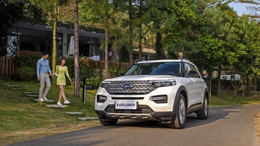 ford explorer giam gia 70 trieu dong tai dai ly