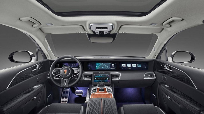 Hongqi H9 và E-HS9 giá từ 1,5 tỷ đồng tại Việt Nam