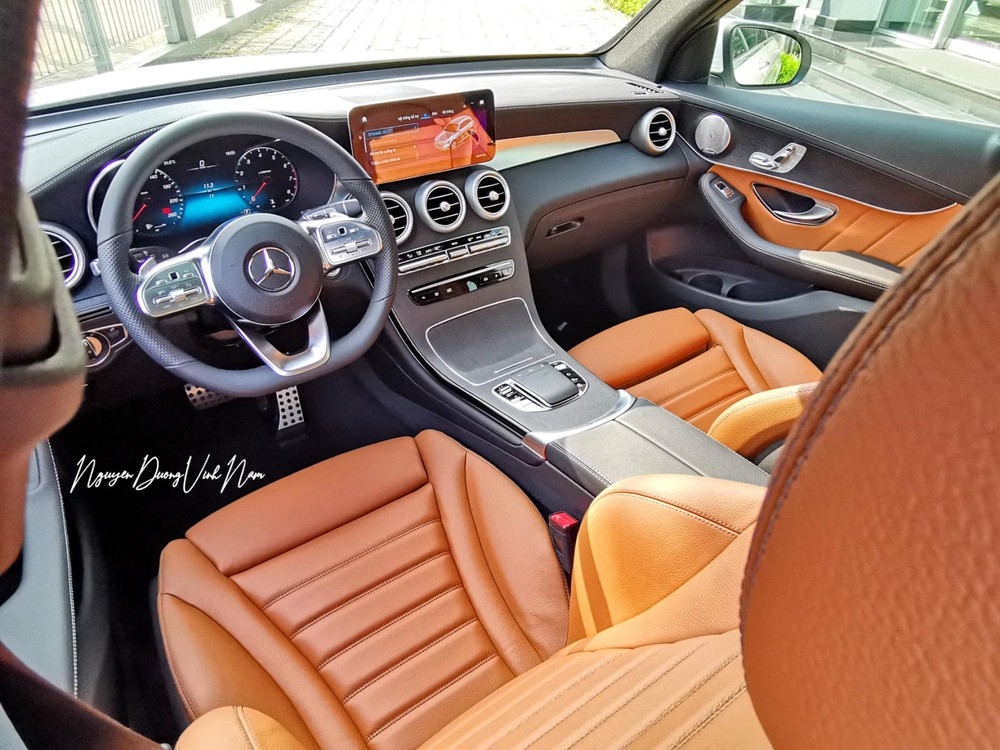 Nội thất của Mercedes-Benz GLC 300 4Matic 2022