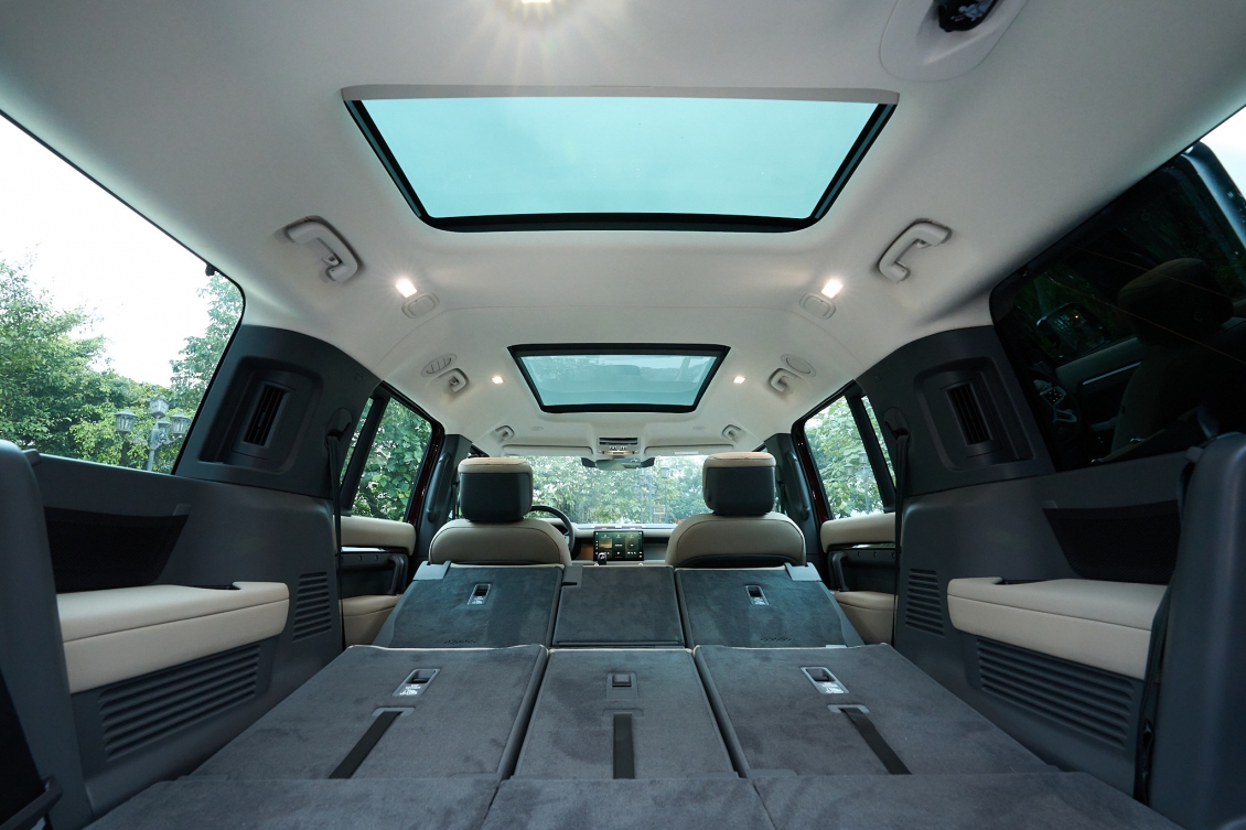 Land Rover Defender 130 Land Rover Defender 130