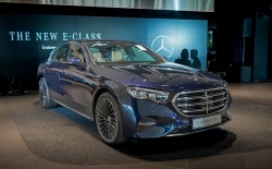 Mercedes-Benz E-Class 2024 ra mắt, giá quy đổi trên 7 tỷ đồng