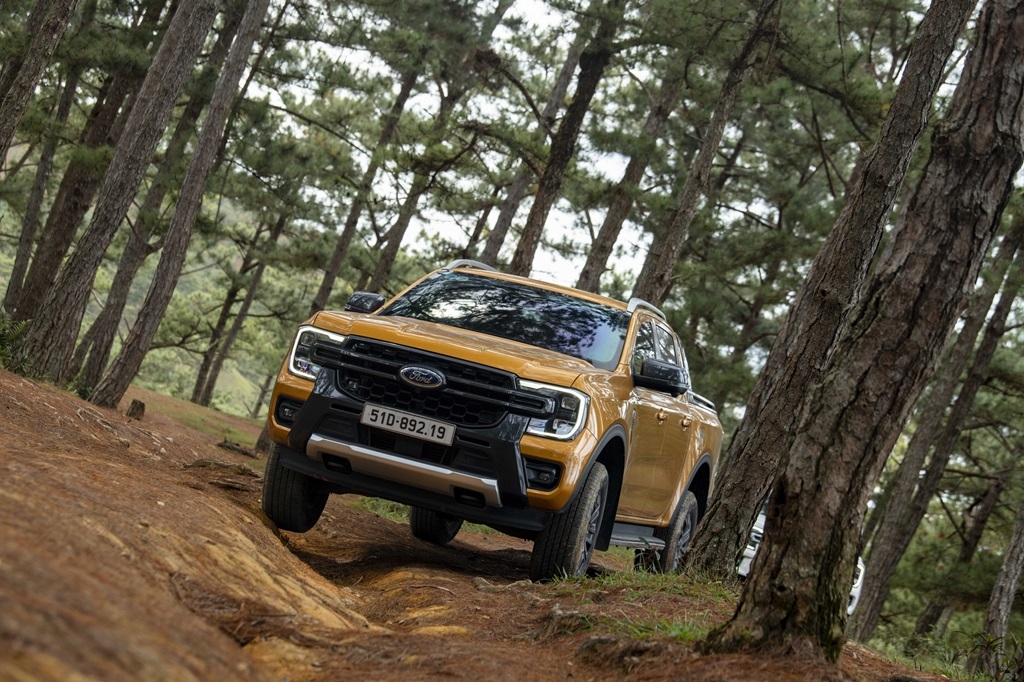 Top 10 ô tô bán chạy nhất Việt Nam tháng 4/2025: VinFast chiếm ưu thế