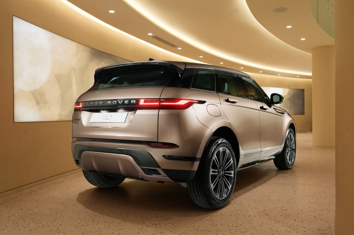 Cận cảnh Range Rover Evoque 2025 vừa ra mắt tại Việt Nam