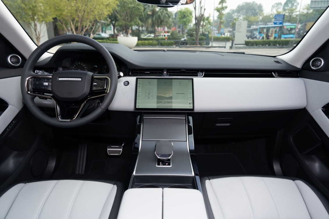 Cận cảnh Range Rover Evoque 2025 vừa ra mắt tại Việt Nam
