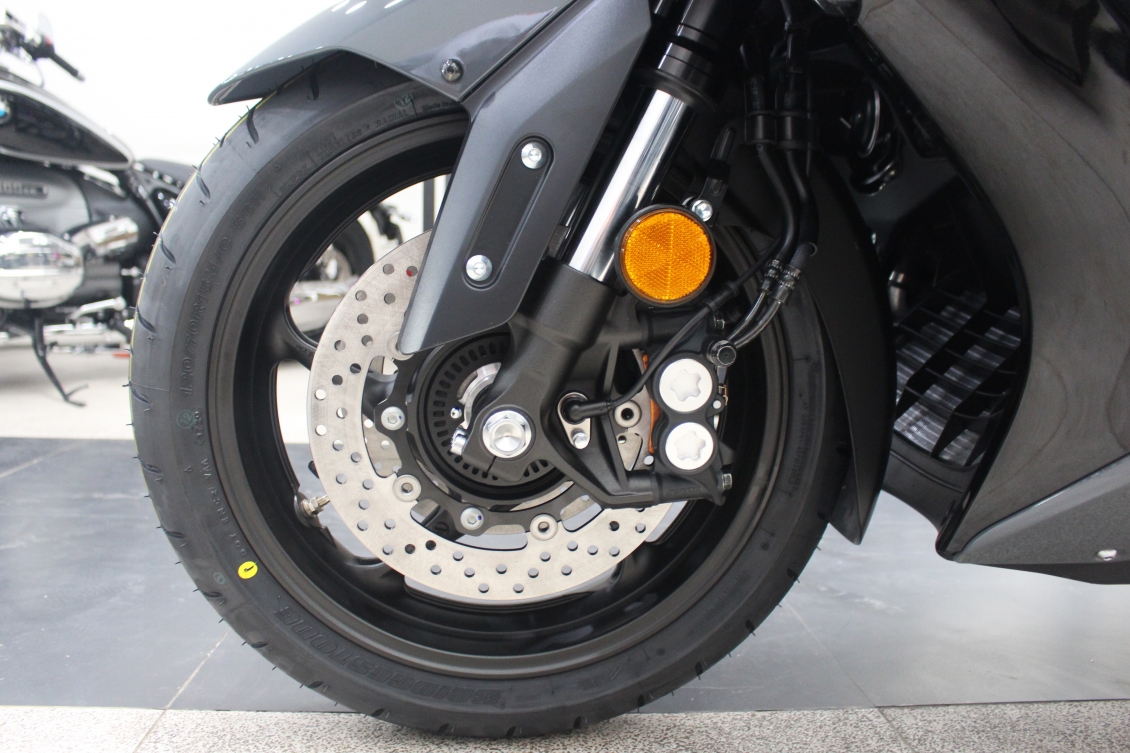 Yamaha TMax 560 về Việt Nam, đấu Kymco AK550