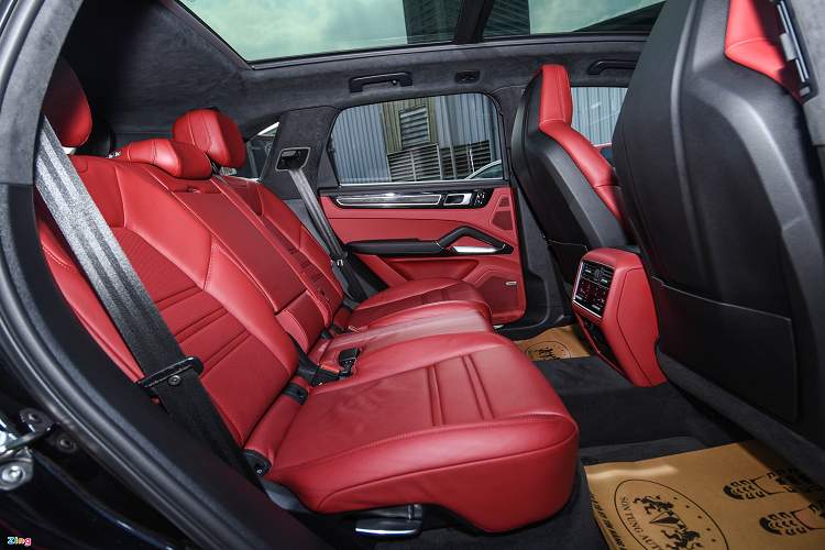 Cận cảnh Porsche Cayenne Turbo 2020, giá hơn 10 tỷ tại Việt Nam