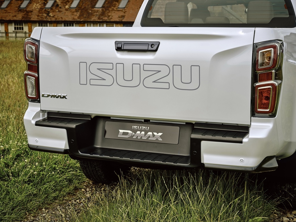 Isuzu D-Max 2021 chính thức ra mắt tại thị trường Anh