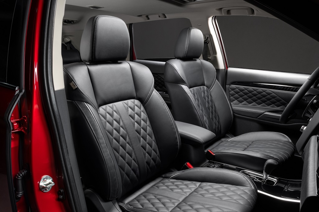 Mitsubishi Outlander 2022 thêm trang bị, giữ nguyên giá bán