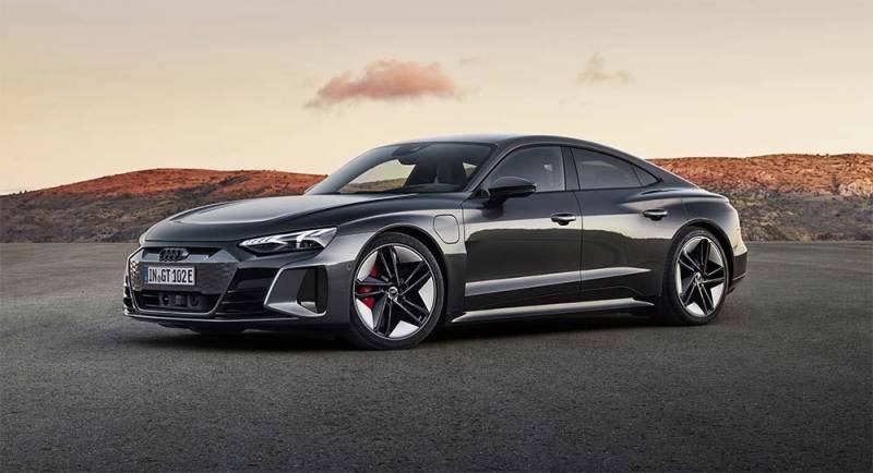 Audi e-tron RS GT quattro 