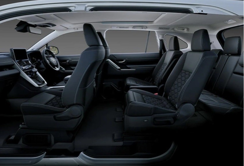 Toyota Innova 2023 tại Ấn Độ