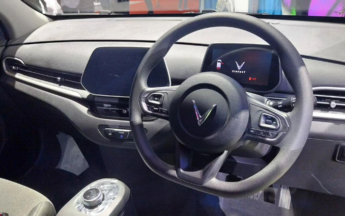 VinFast VF5 vừa ra mắt tại Indonesia có gì khác biệt so với bản tại Việt Nam?