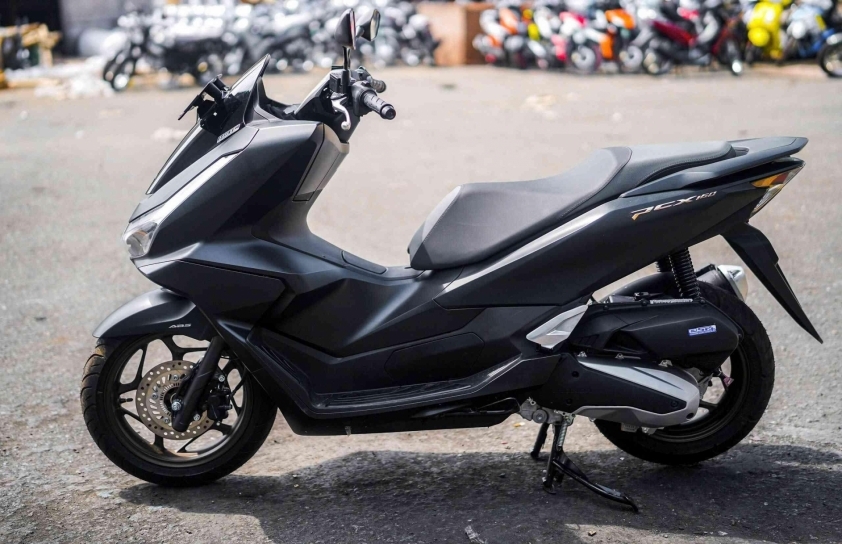 Lô xe Honda PCX 160 2025 đầu tiên về Việt Nam Lô xe Honda PCX 160 2025 đầu tiên về Việt Nam