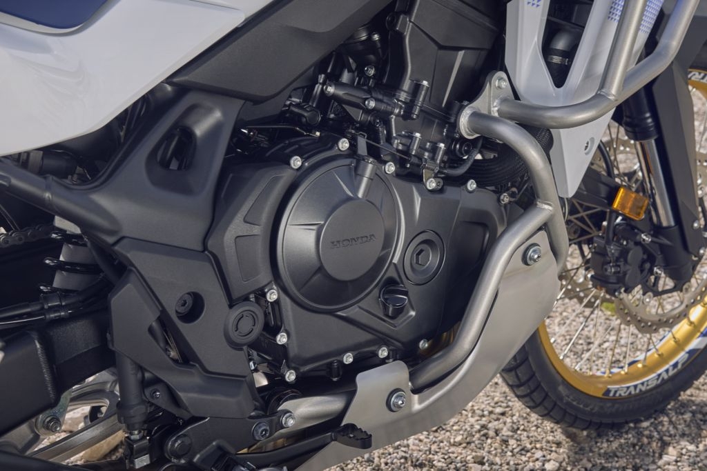 Honda XL750 Transalp 2025 ra mắt: Chiến thủ mọi địa hình