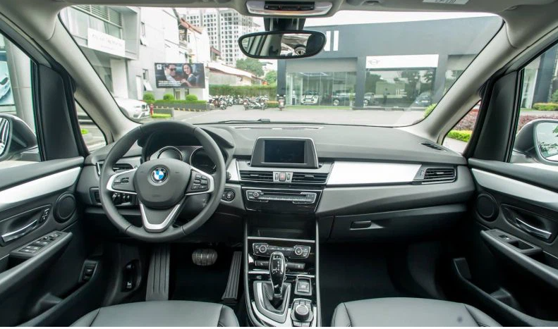 BMW 520i tại Việt Nam giảm 200 triệu đồng chỉ còn 18 tỷ