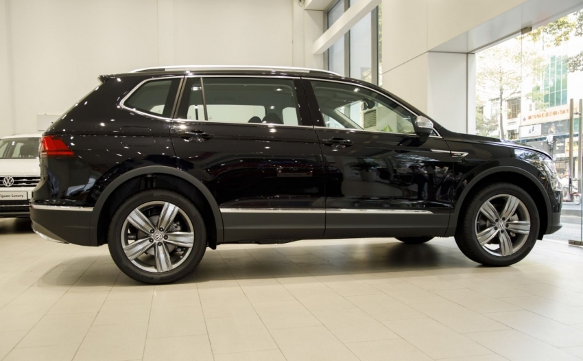 Volkswagen Tiguan Elegance nhận ưu đãi tới 100 triệu đồng Volkswagen Tiguan Elegance nhận ưu đãi tới 100 triệu đồng