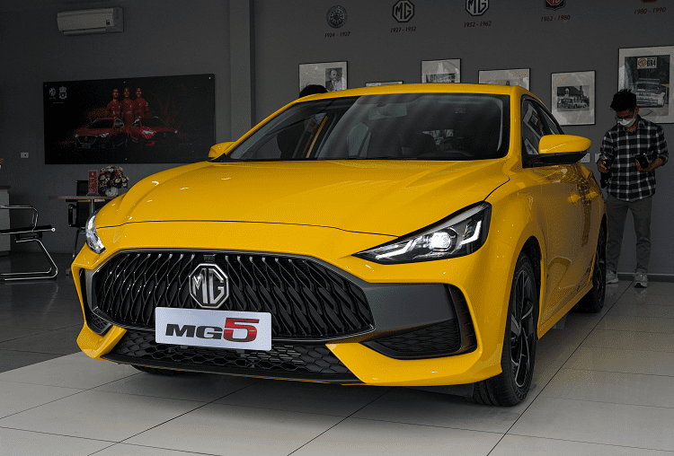 Sedan hạng C ồ ạt ra mắt xe mới, cuộc cạnh tranh ngày càng hấp dẫn