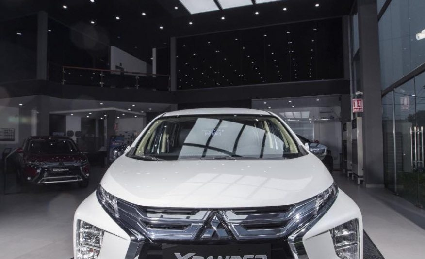 Toyota Veloz Cross sẽ đấu Mitsubishi Xpander như thế nào?