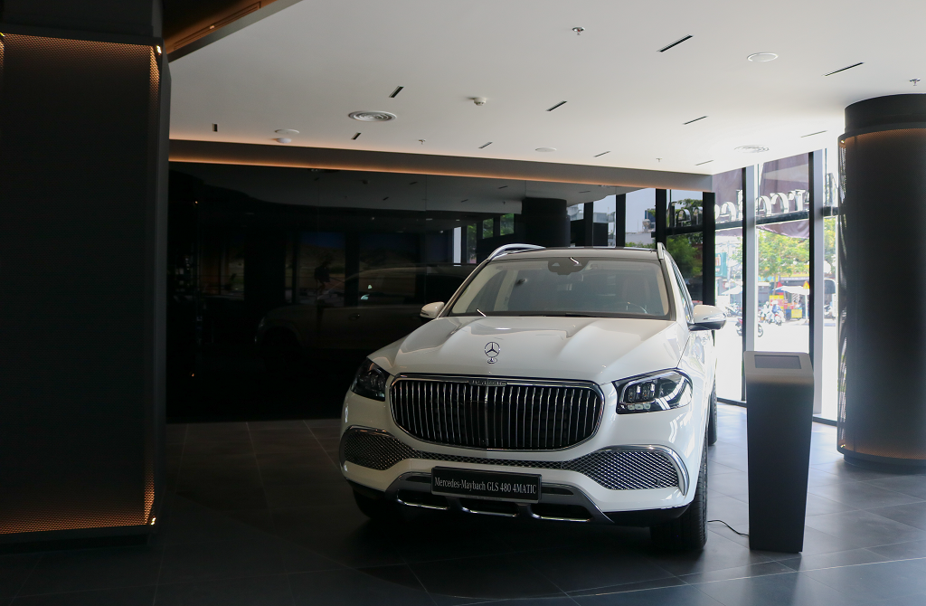 Mercedes-Benz Vietnam Star Trường Chinh