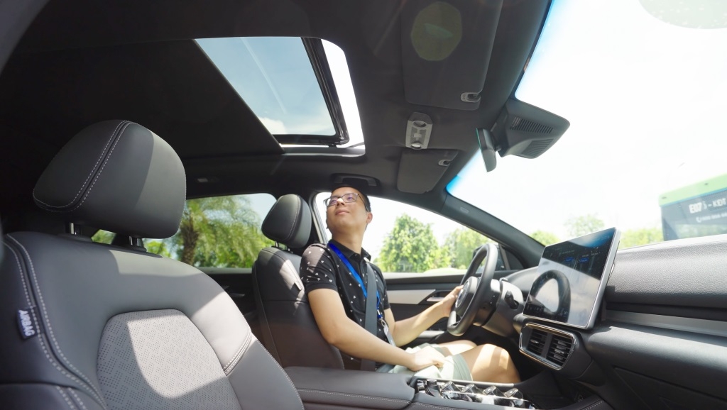 Xe điện tích hợp nhiều công nghệ là xu hướng của năm 2023