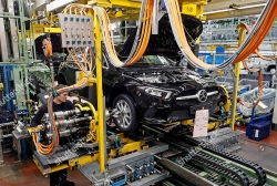 Châu Âu vẫn cho phép bán ô tô sử dụng động cơ đốt trong sau năm 2035