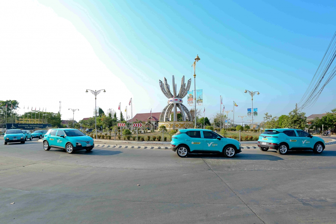 Xanh SM Lào khai trương dịch vụ taxi điện tại Savannakhet