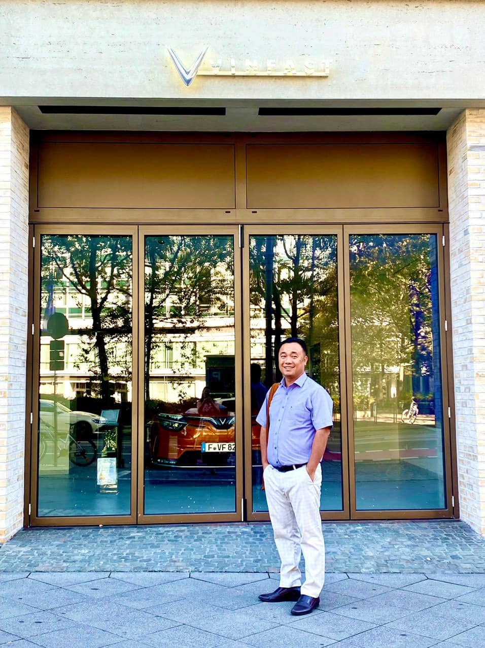 Càng đồng hành cùng chiếc VinFast VF 9, anh Thoại càng thêm niềm tin vào sự phát triển của sản phẩm thương hiệu Việt.