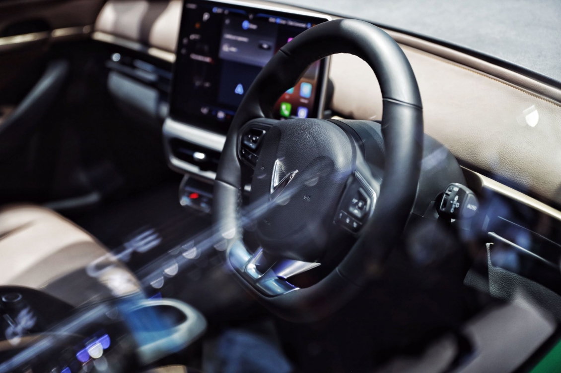 Các mẫu xe VF 5, VF e34, VF 6, VF 7, VF 8 và VF 9 tại BIMS 2024 là phiên bản tay lái nghịch