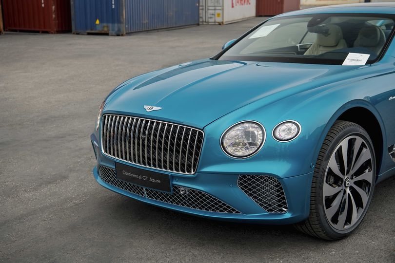 Bentley Continental GT Azure V8 độc bản giá 22 tỷ đồng cập bến Việt Nam Bentley Continental GT Azure V8 độc bản giá 22 tỷ đồng cập bến Việt Nam