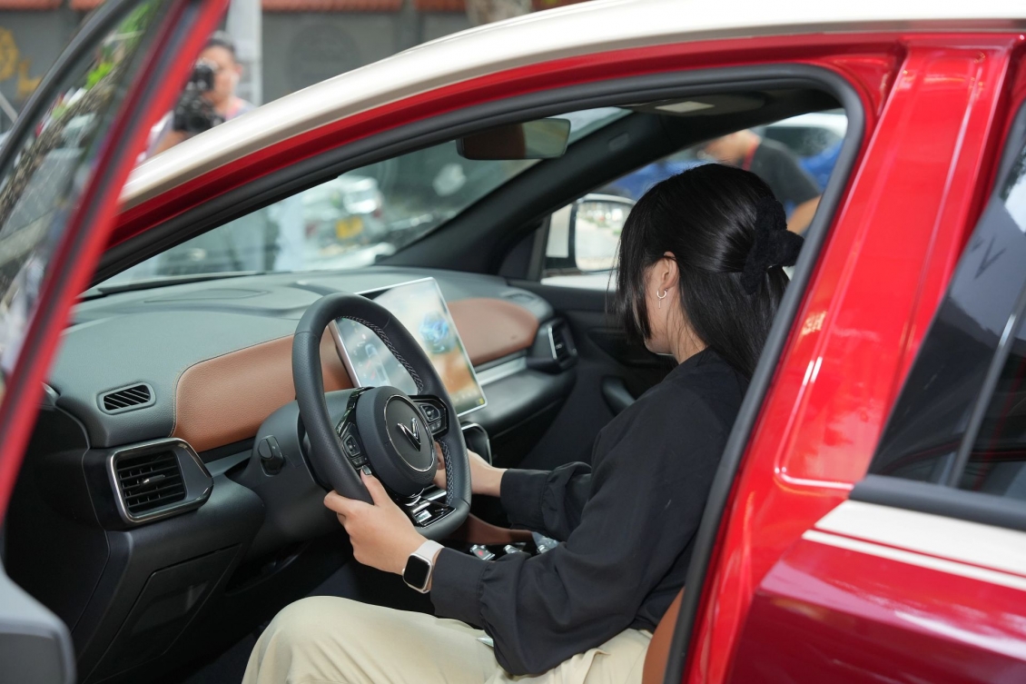 Khách mua VinFast kèm pin được sạc miễn phí thêm 6 tháng, chủ xe thuê pin được chọn mua lại pin Khách mua VinFast kèm pin được sạc miễn phí thêm 6 tháng, chủ xe thuê pin được chọn mua lại pin