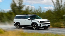 Hyundai Santa Fe giảm gần 200 triệu đồng, tăng sức cạnh tranh với đối thủ