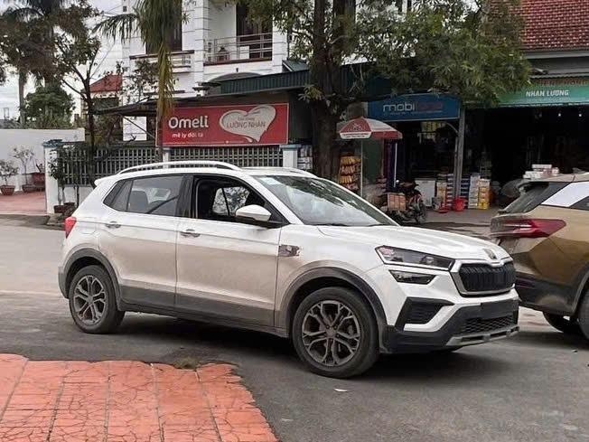 Skoda Kushaq xuất hiện trên phố trước thời điểm ra mắt Skoda Kushaq xuất hiện trên phố trước thời điểm ra mắt