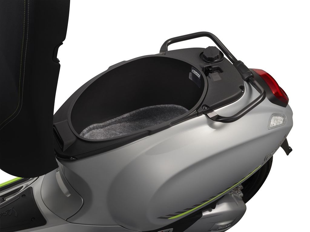 Vespa Sprint Tech 2025 ra mắt Việt Nam, giá từ 104 triệu đồng Vespa Sprint Tech 2025 ra mắt Việt Nam, giá từ 104 triệu đồng