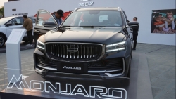 Geely Monjaro vừa ra mắt Việt Nam có gì đấu Hyundai Santa Fe?
