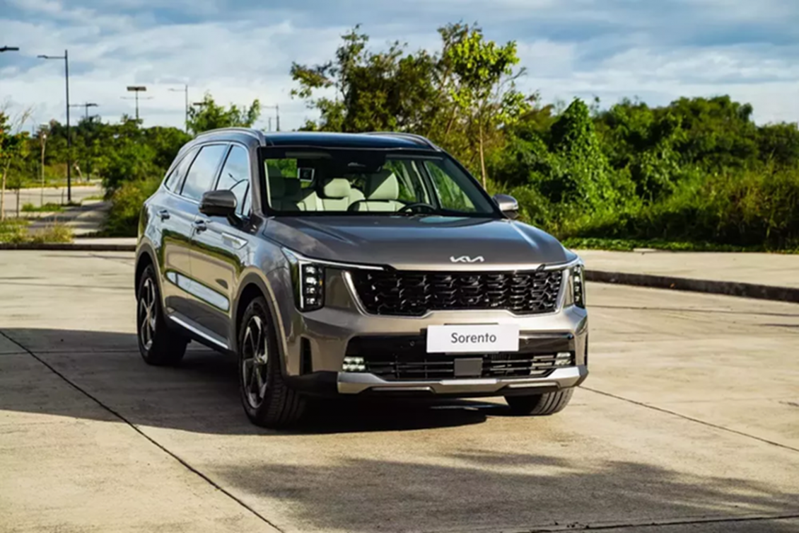 Kia Sorento giảm mạnh tại đại lý, xuống còn 879 triệu đồng