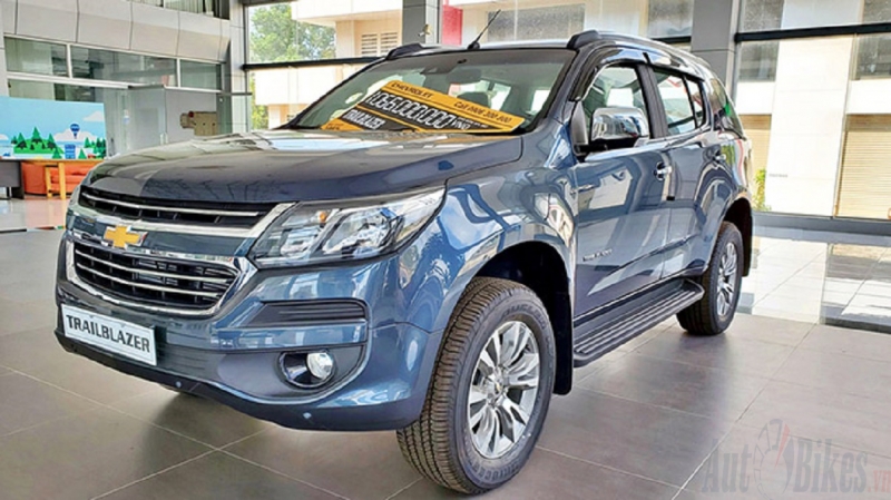 die m danh nhu ng ma u xe gia m gia hon 100 trie u giu a mu a di ch