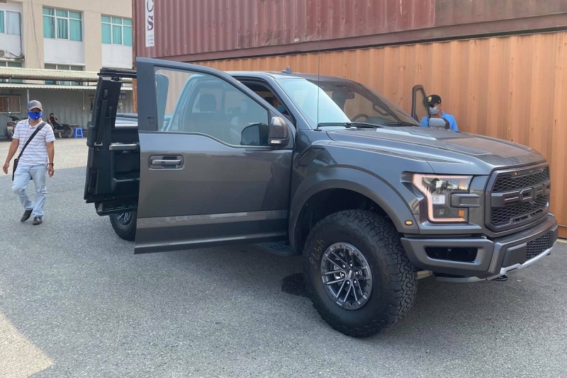 Ford F-150 Raptor SuperCab đầu tiên xuất hiện tại Việt Nam ford f 150 raptor supercab dau tien xuat hien tai vie t nam