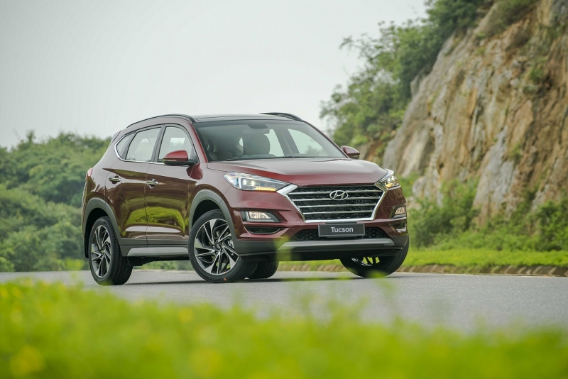 Hyundai Accent, Santa Fe…ồ ạt giảm giá, cao nhất tới 90 triệu