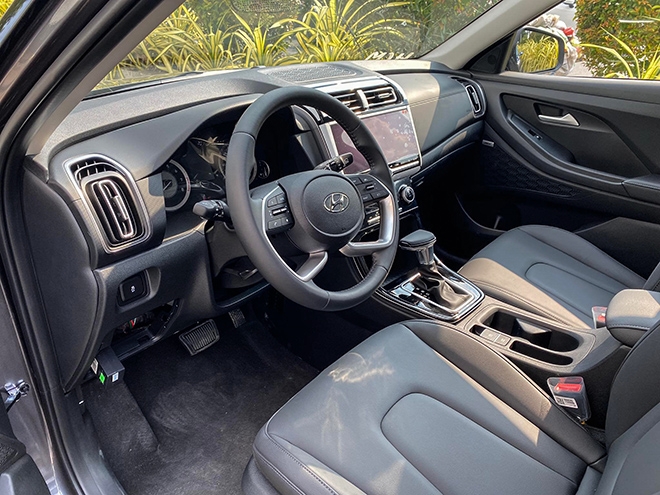 Cận cảnh Hyundai Creta 2022 giá từ 620 triệu đồng tại đại lý