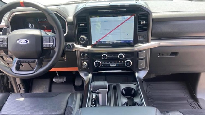 Ford F-150 Raptor thứ 3 cập cảng Việt Nam, giá hơn 5 tỷ đồng