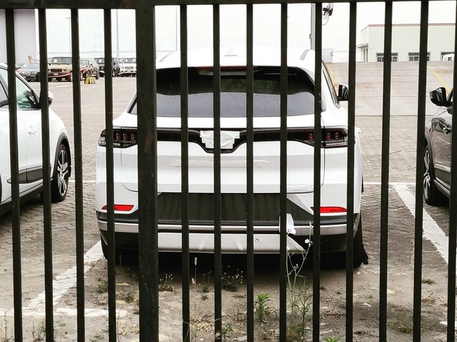 VinFast VF8 và VF e34 bất ngờ xuất hiện tại Trung Quốc