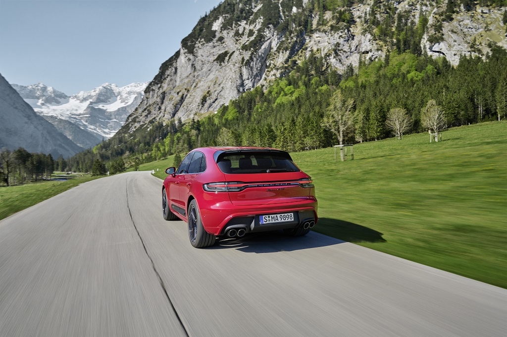 Porsche Macan 2022 giá từ 3 tỷ đồng tại Việt Nam
