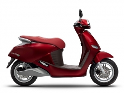 VinFast ra mắt 5 mẫu xe máy điện, sạc 1 lần đi 200 km